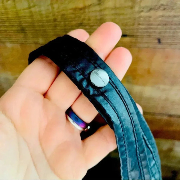 Nike Victory Gym Duffle Tote Workout Bag - Picture 12 of 13